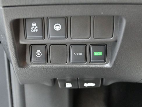 Used 2020 Nissan Rogue Sport SV w/ Technology Package FWD image 30