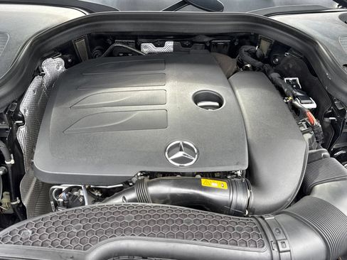 Used 2022 Mercedes-Benz GLC 300 w/ Multimedia Package Lite image 42