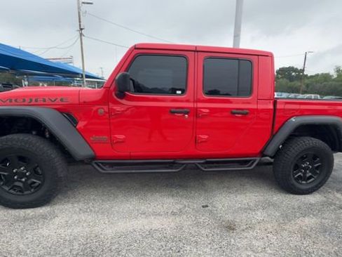 Used 2023 Jeep Gladiator Mojave w/ LED Lighting Group AWD/4WD image 5