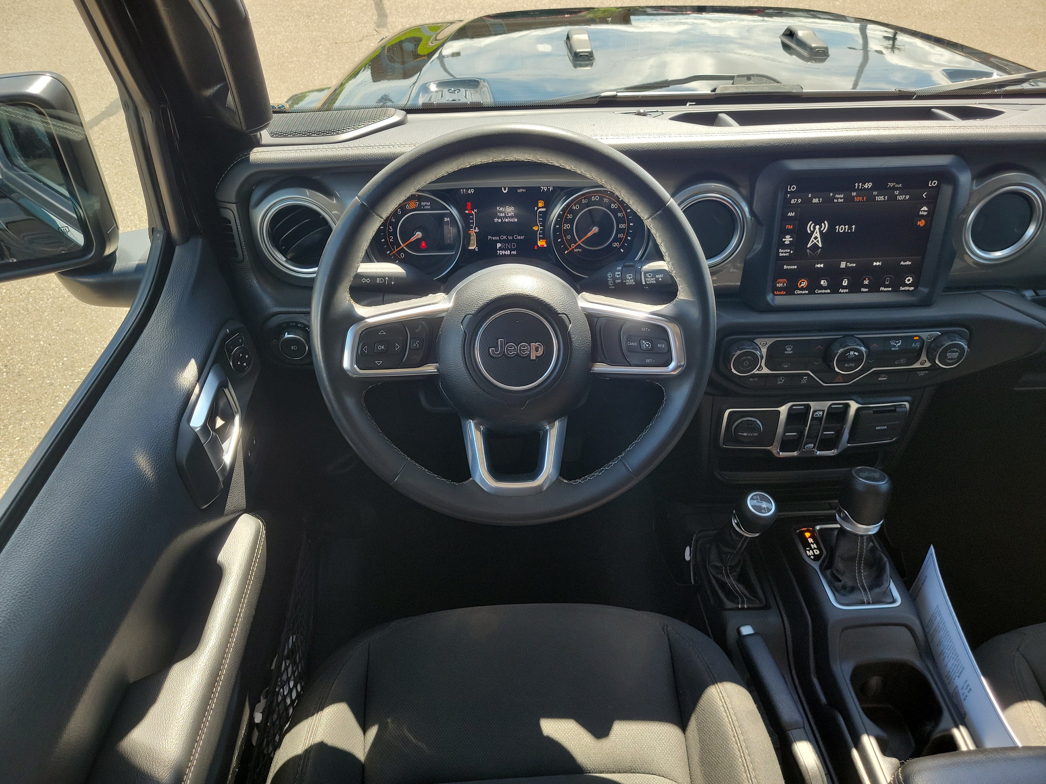 Used 2023 Jeep Wrangler Unlimited Sahara AWD/4WD image 9