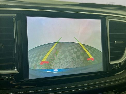 Used 2025 Chrysler Pacifica Limited image 20