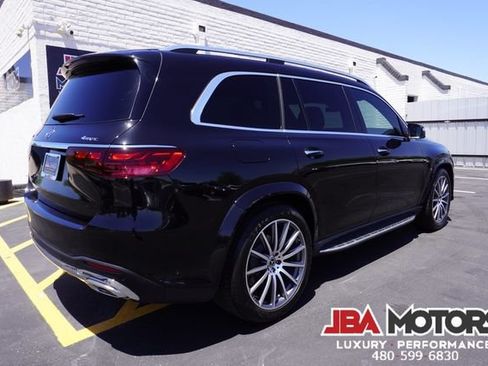 Used 2024 Mercedes-Benz GLS 580 4MATIC image 3