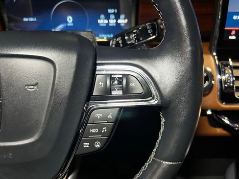 Used 2023 Lincoln Navigator Reserve AWD/4WD image 27