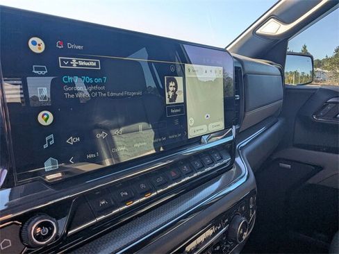 Used 2022 Chevrolet Silverado 1500 ZR2 w/ Technology Package image 22