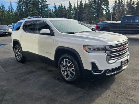 Used 2023 GMC Acadia SLT image 3