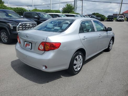 Used 2010 Toyota Corolla LE FWD image 4