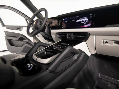 New 2026 Porsche Cayenne E-Hybrid image 26