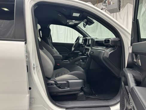 Used 2025 Toyota Tacoma TRD Off-Road image 58