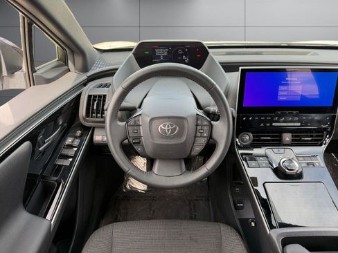 Used 2025 Toyota bZ4X AWD image 5