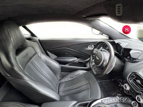 Used 2019 Aston Martin V8 Vantage Coupe image 19