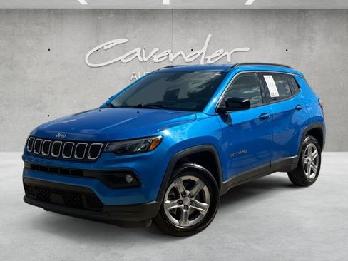 Used 2024 Jeep Compass Latitude AWD/4WD image 1