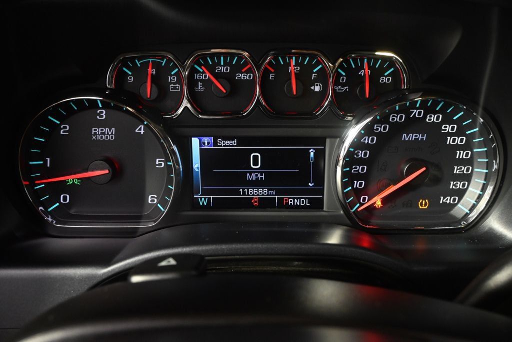Used 2017 Chevrolet Silverado 1500 LT w/ LT Convenience Package AWD/4WD image 22