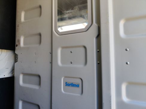 Used 2018 Ford Transit 250 148 Medium Roof image 33