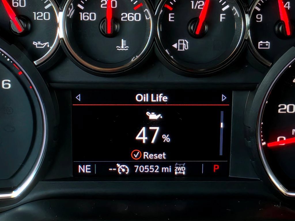 Used 2019 Chevrolet Silverado 1500 LTZ AWD/4WD image 36