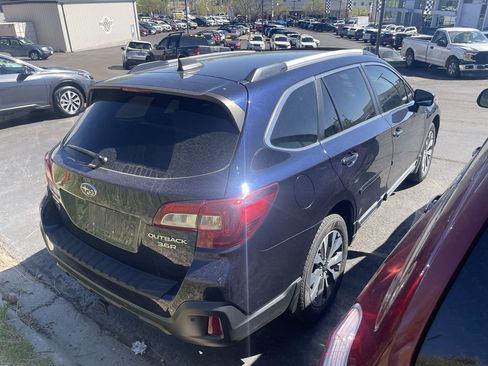 Used 2021 Subaru Outback Limited w/ Popular Package #2 image 3