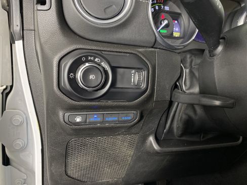 Used 2023 Jeep Wrangler Unlimited Rubicon 4xe w/ Cold Weather Group AWD/4WD image 26