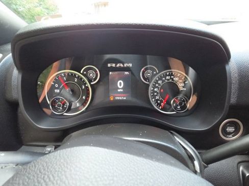 Used 2024 RAM 2500 Big Horn w/ Night Edition AWD/4WD image 17