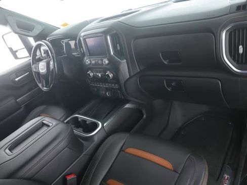 Used 2022 GMC Sierra 2500 AT4 w/ AT4 Premium Plus Package AWD/4WD image 32