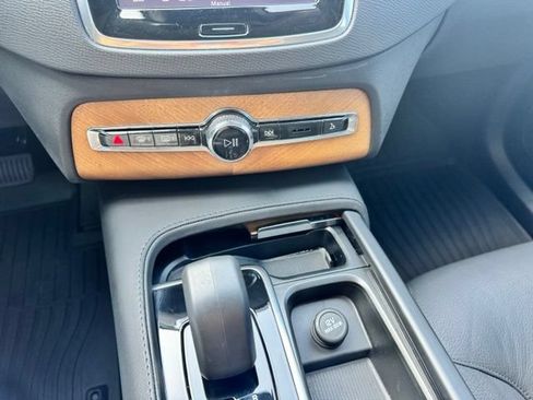 Used 2023 Volvo XC90 B5 Plus w/ Protection Package Premier AWD/4WD image 34
