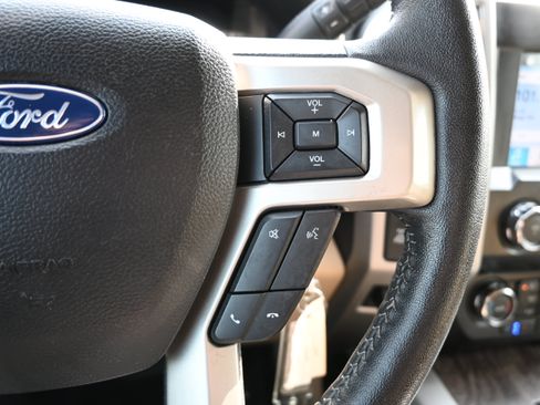 Used 2019 Ford F250 Lariat w/ Lariat Value Package AWD/4WD image 22