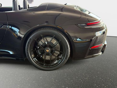 Used 2025 Porsche 911 Carrera 4 GTS image 18