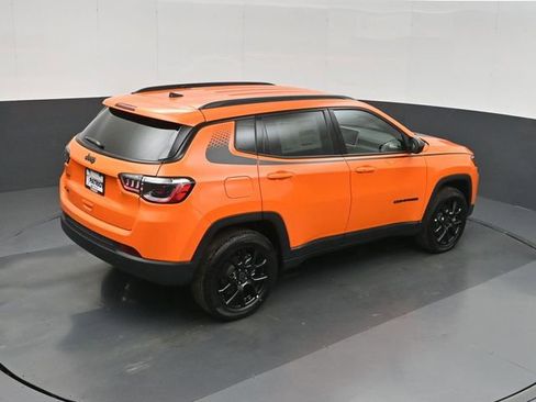 New 2026 Jeep Compass Latitude AWD/4WD image 31