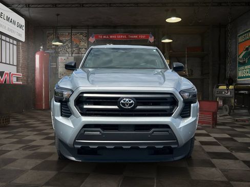 Used 2024 Toyota Tacoma SR w/ SR Upgrade Package AWD/4WD image 2
