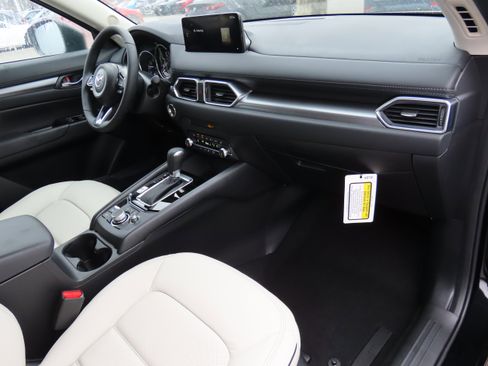 New 2025 MAZDA CX-5 AWD 2.5 S w/ Preferred Package image 10