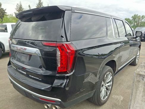 Used 2023 GMC Yukon XL Denali w/ Denali Reserve Package AWD/4WD image 5