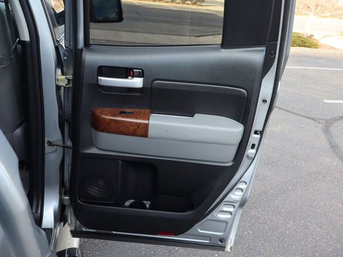Used 2011 Toyota Tundra Limited image 25