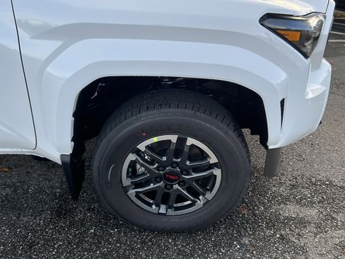 New 2025 Toyota Tacoma TRD Sport image 6