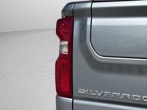 Used 2024 Chevrolet Silverado 2500 LTZ w/ LTZ Premium Package AWD/4WD image 47