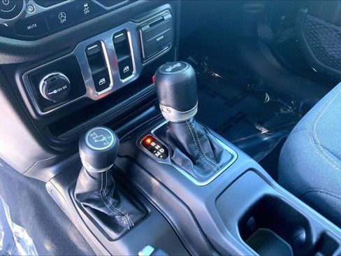 Certified 2024 Jeep Wrangler Sport AWD/4WD image 14