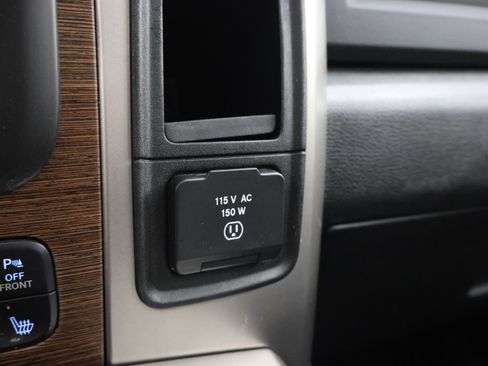 Used 2018 RAM 1500 Laramie w/ Convenience Group AWD/4WD image 50