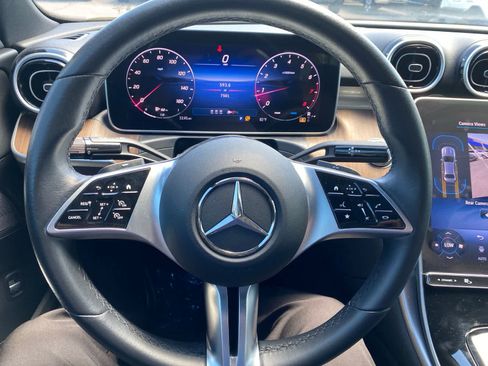 Used 2025 Mercedes-Benz C 300 4MATIC Sedan image 17