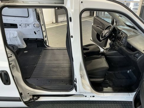 Used 2017 RAM ProMaster City Tradesman SLT w/ Rear Back-up Camera Group image 22