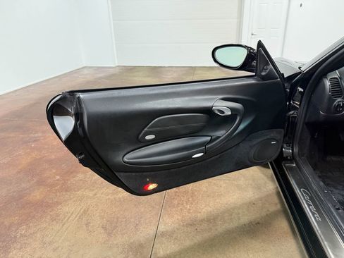 Used 2003 Porsche 911 Carrera 4 AWD/4WD image 54