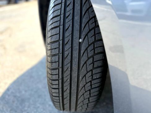 Used 2021 Toyota Corolla L image 38