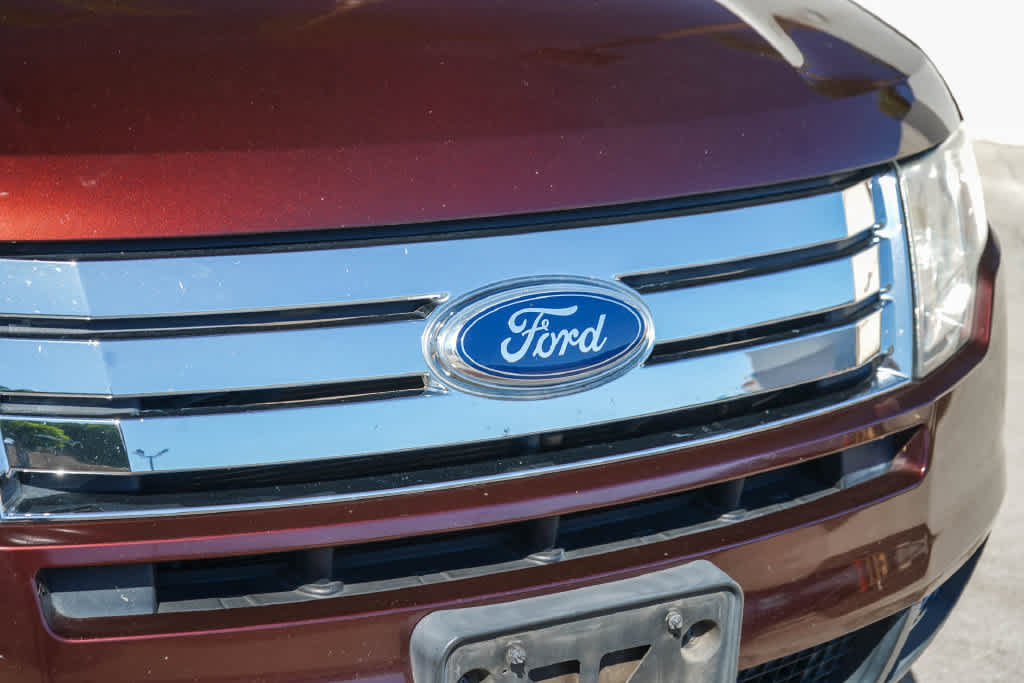 Used 2010 Ford Edge SEL FWD image 5
