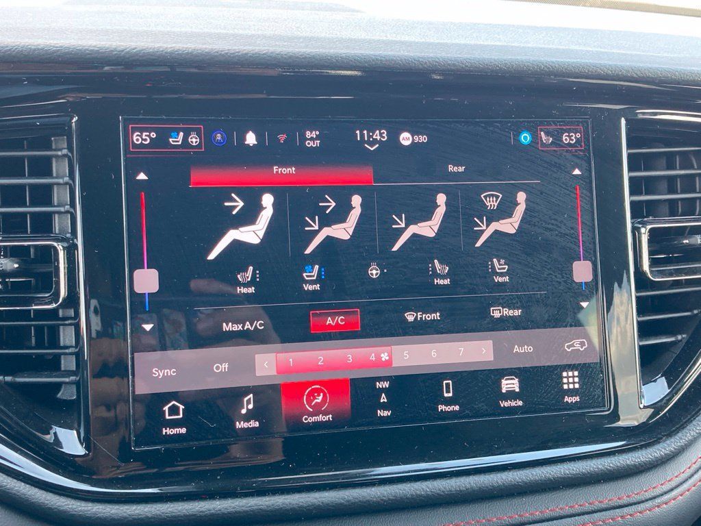 Used 2024 Dodge Durango GT RWD image 23