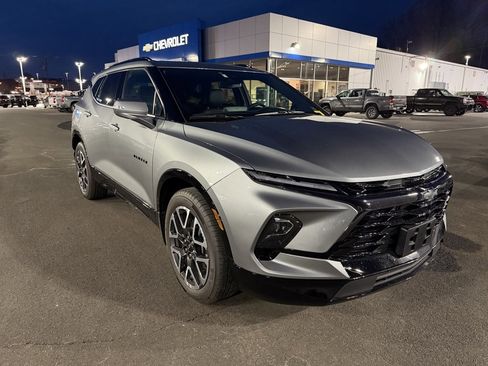 Used 2024 Chevrolet Blazer RS w/ Enhanced Convenience Package image 23