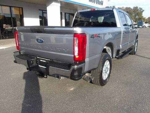 Used 2024 Ford F250 XLT image 8
