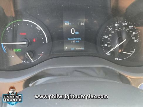 Used 2022 Toyota Sienna XLE FWD image 25