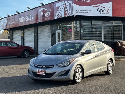 Used 2016 Hyundai Elantra SE FWD image 2