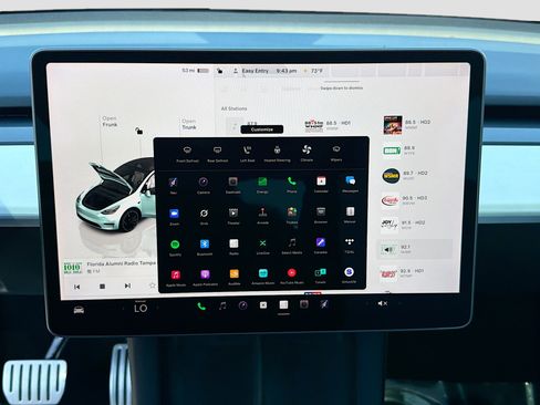 Used 2023 Tesla Model Y Performance AWD/4WD image 30