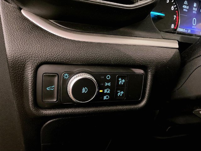 Used 2020 Ford Explorer XLT w/ Equipment Group 202A AWD/4WD image 31