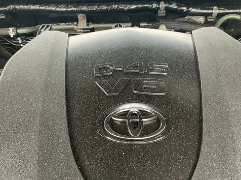 Used 2021 Toyota Tacoma TRD Sport w/ Technology Package AWD/4WD image 25