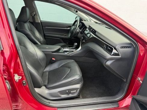 Used 2020 Toyota Camry XLE w/ Driver Assist Package FWD image 19