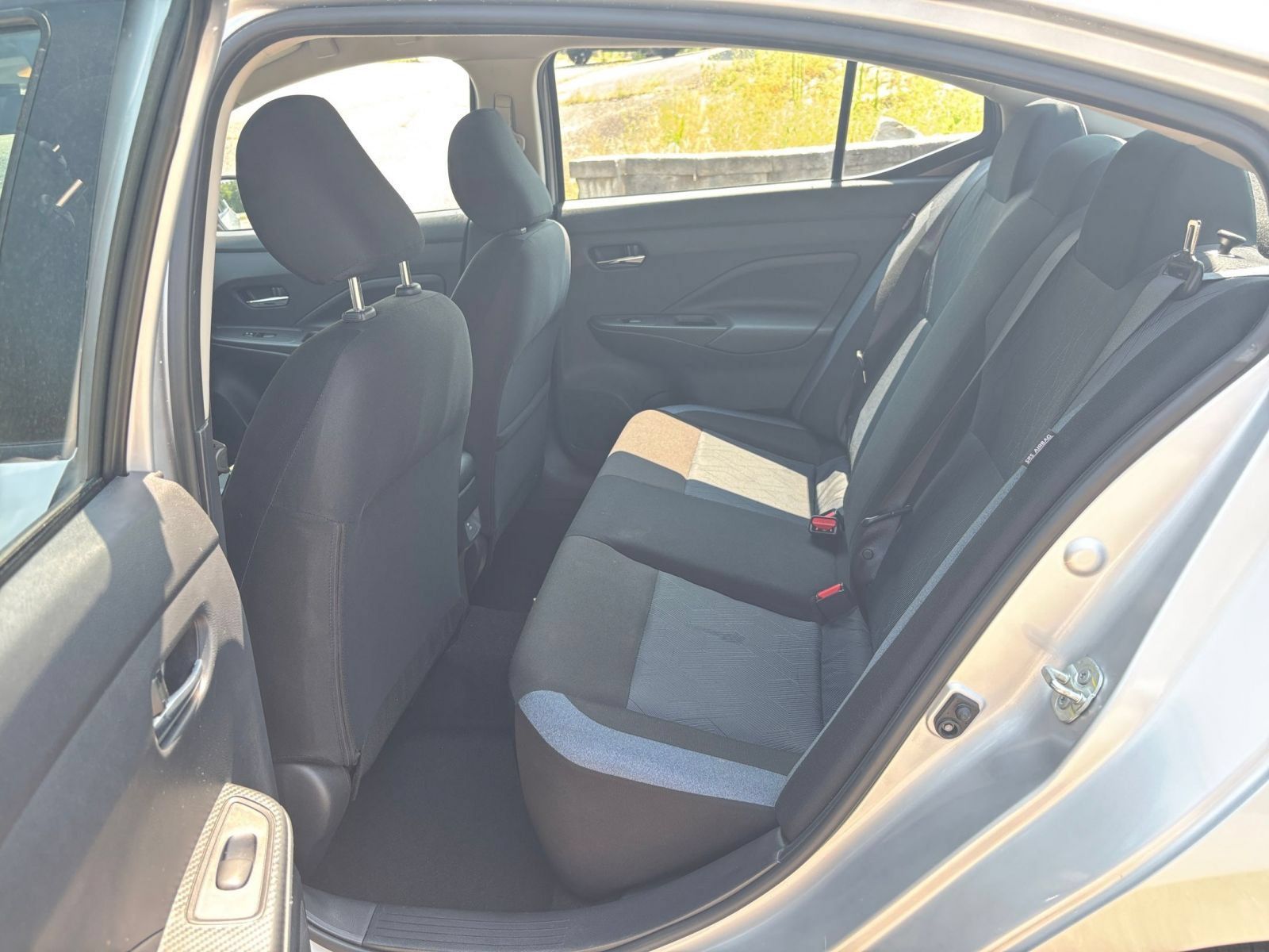 Used 2025 Nissan Versa SV FWD image 21