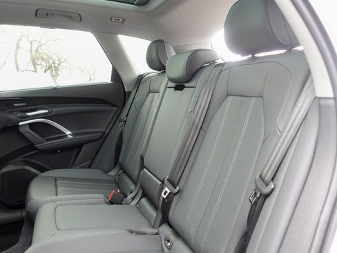 Used 2025 Audi Q5 Premium Plus w/ Premium Plus image 25